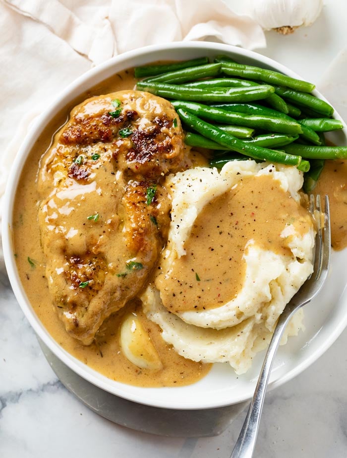 Autumn's Embrace: Cozy Creamy Garlic Herb Chicken & Potatoes Recipe